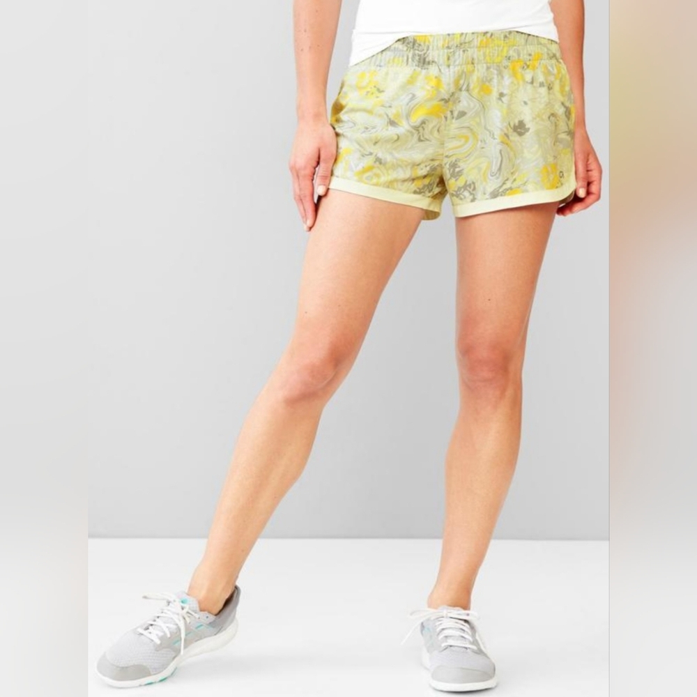Gapfit Gsprint yellow grey marble running shorts women's size XL